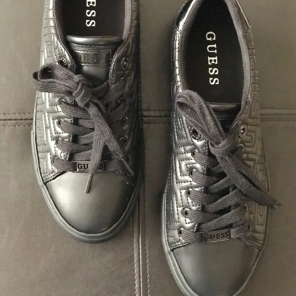 GUESS SHOES